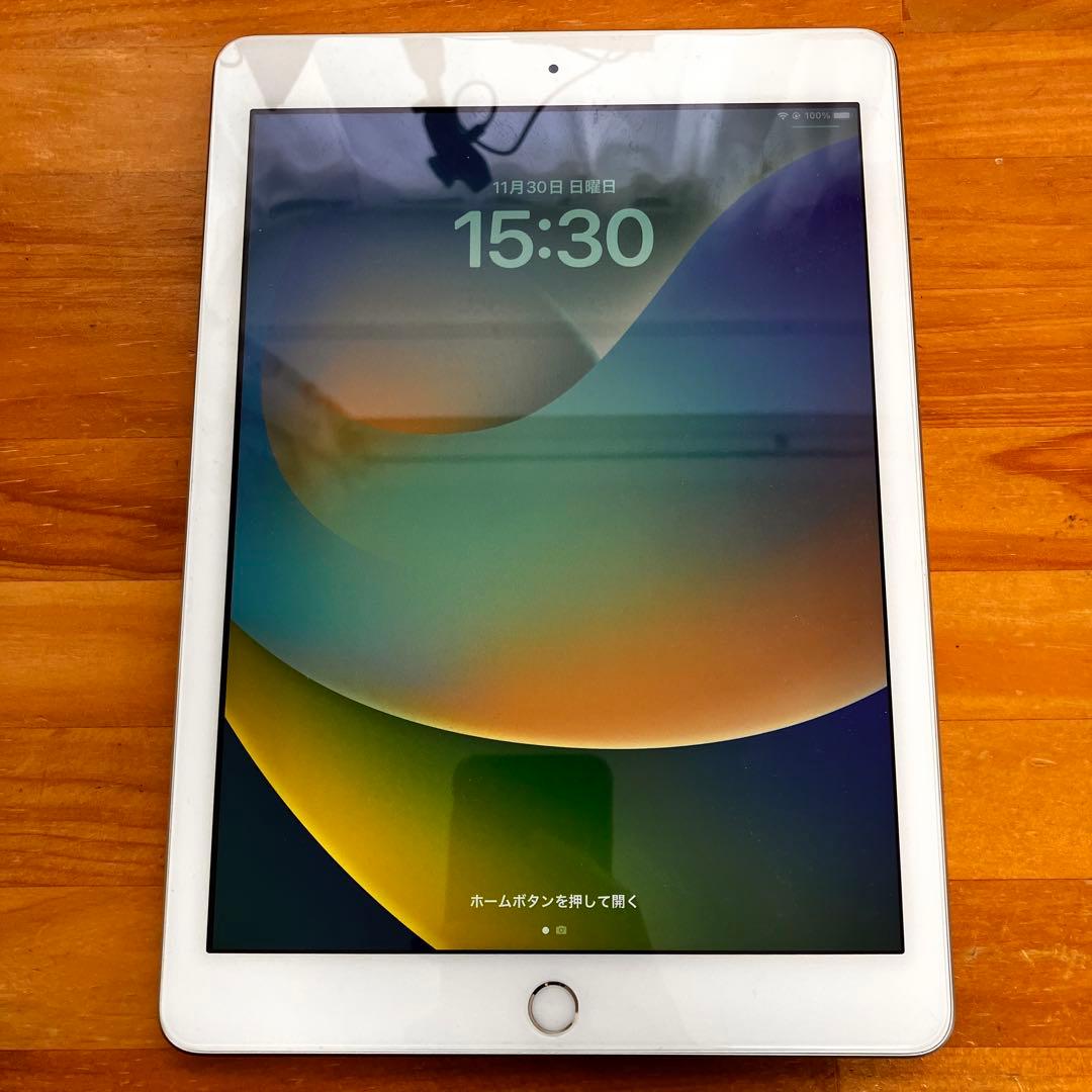 Apple iPad 10.2インチ シルバー　5世代