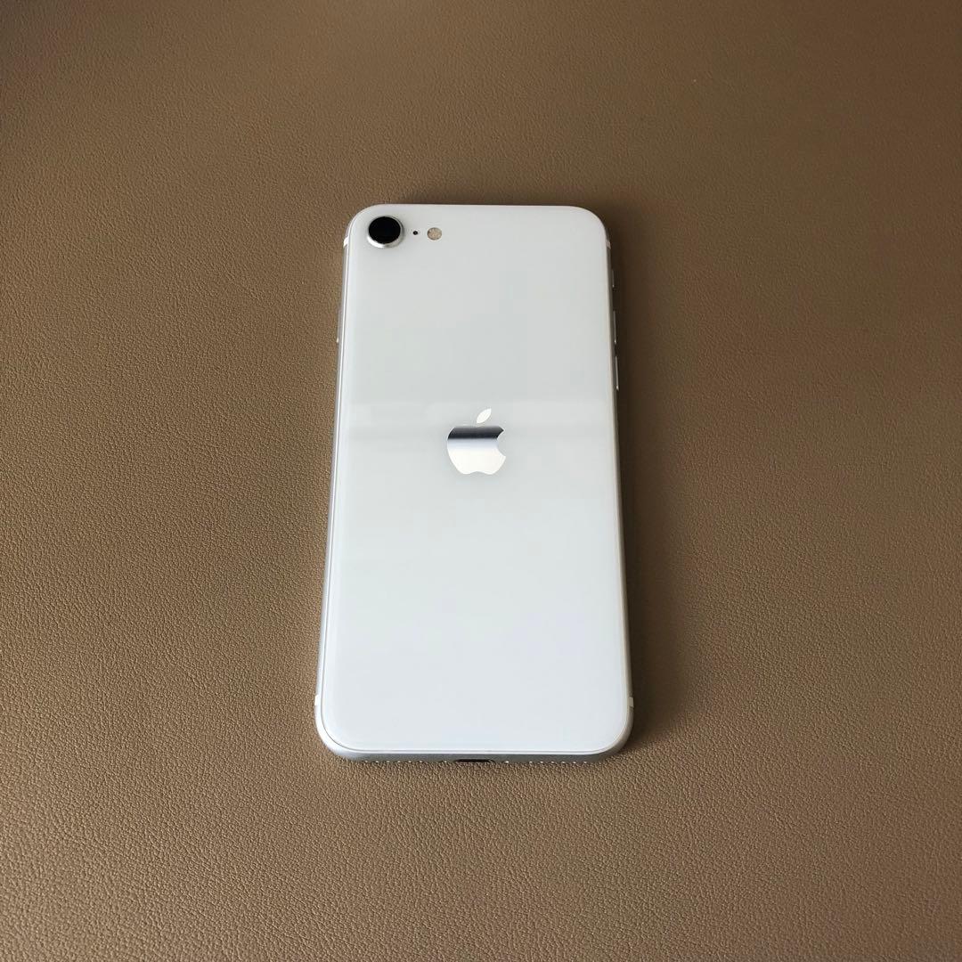 Apple iPhone SE (第2世代) 64GB ホワイト SIMフリー