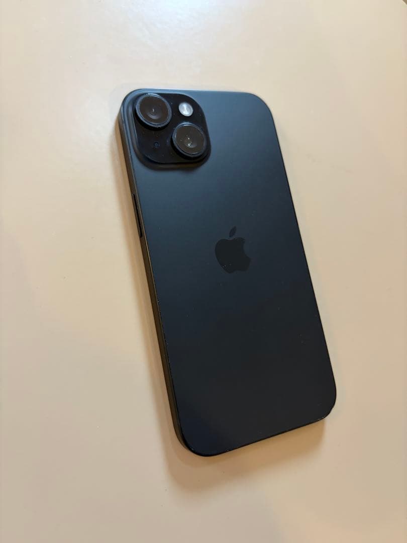 Apple iPhone 15 スペースブラック 本体　SIMフリー