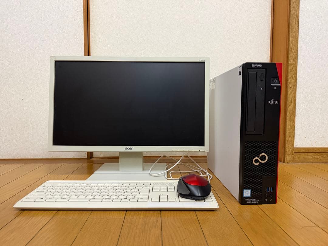 【届いたその日に使える】Fujitsu ESPRIMO D588/TX