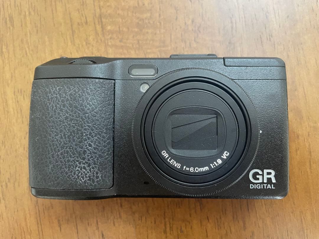 値下げ中！RICOH GR DIGITAL4リコーデジカメ　［ショット数232］