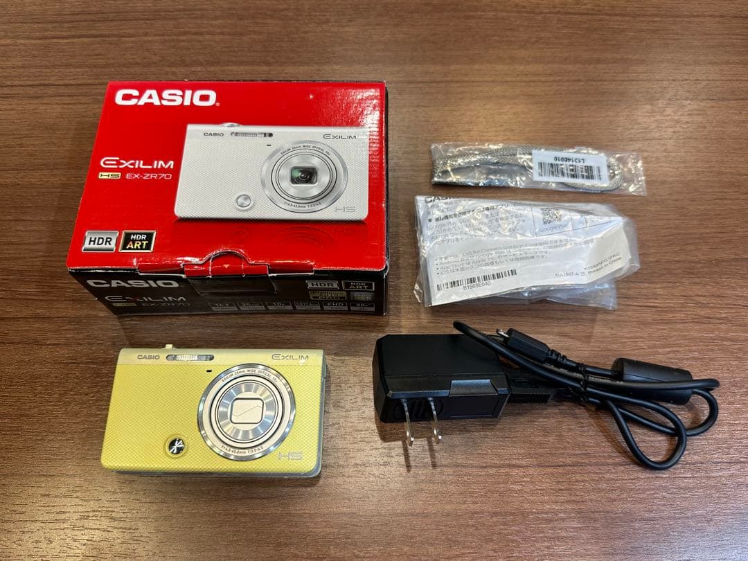 a*a様 美品 CASIO EXILIM デジカメ EX-ZR70 イエロー