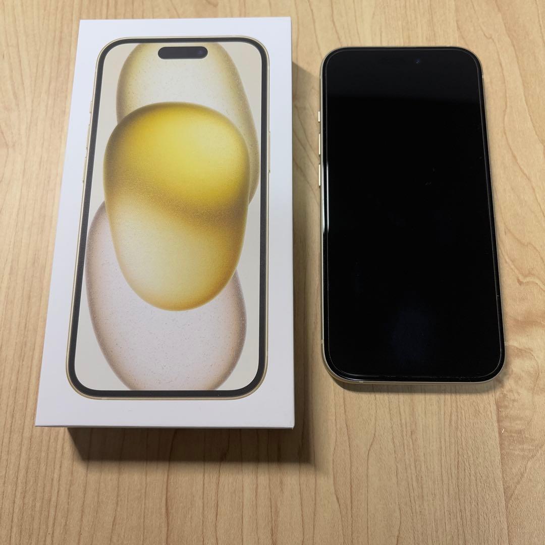 iPhone15 イエロー　128GB SIMフリー