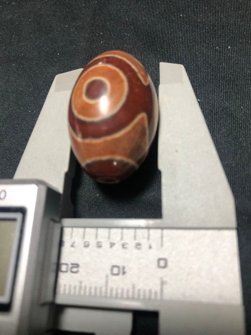 ペー、秘蔵上肯紅天珠‼️西蔵老礦紅玉髄米粒型虎牙三眼天珠