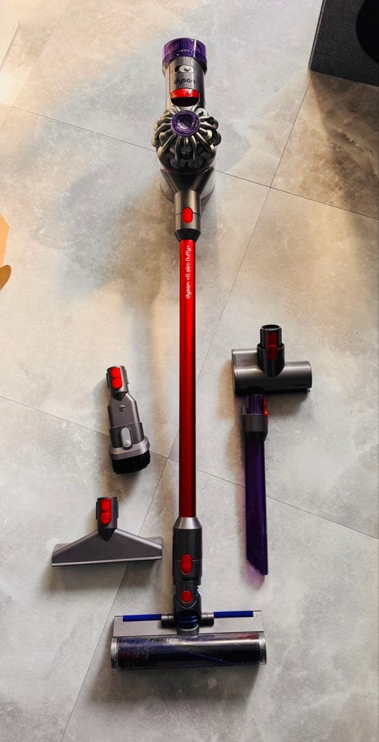 Dyson ダイソン V8 Slim Fluffy+ 掃除機 スタンド付き