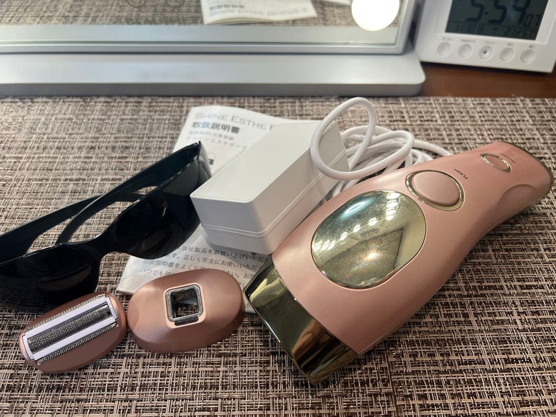 SHINE ESTHE BEAUTE3 光脱毛器 (シェーバー、サングラス付き)