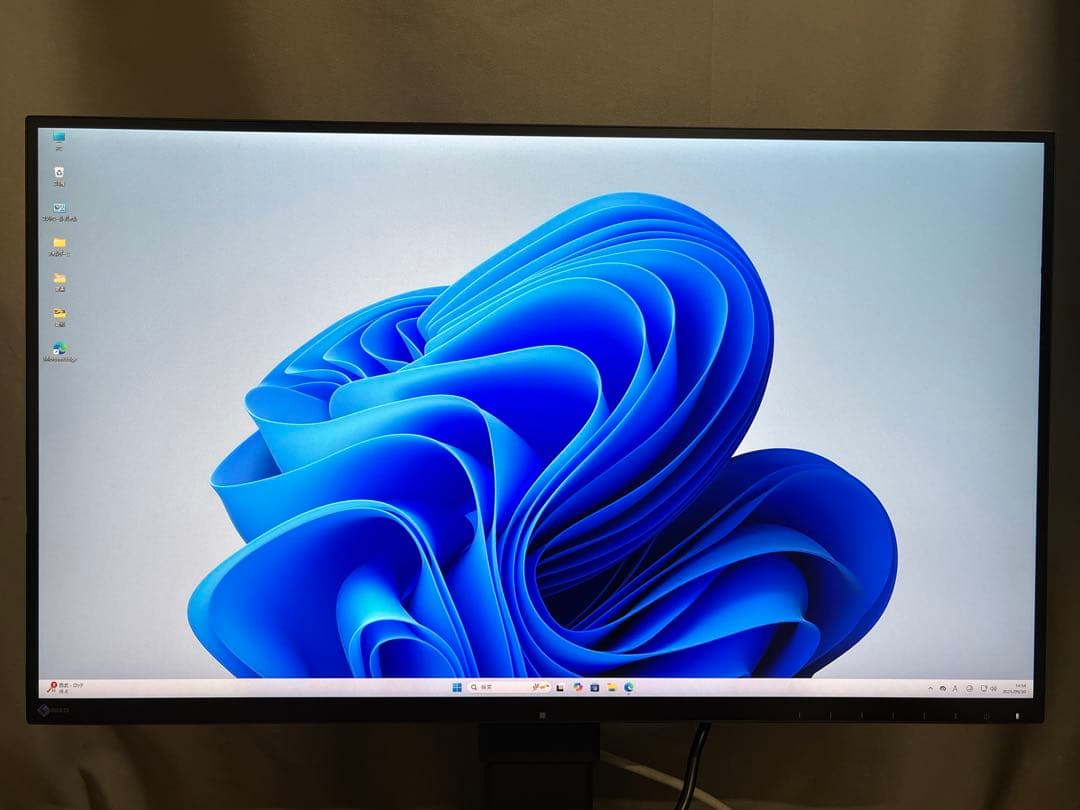 美品EIZO EV2750 27インチモニター　内蔵スピーカー有り 2K解像度