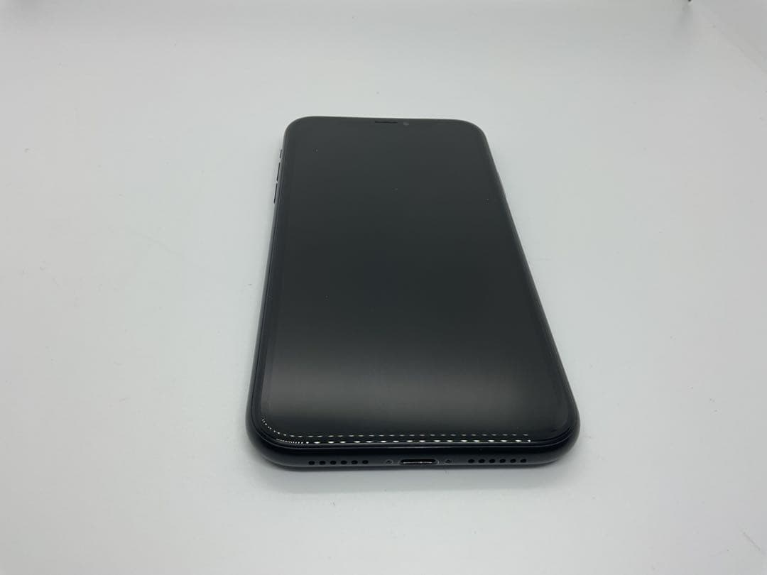 iPhone XR 64GB ブラック SIMロックあり 本体のみ