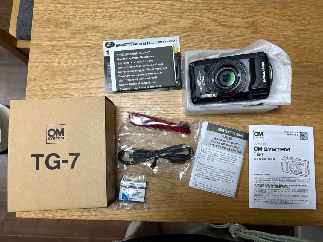 最安値 ほぼ新品 Olympus TOUGH TG-7デジタルカメラ