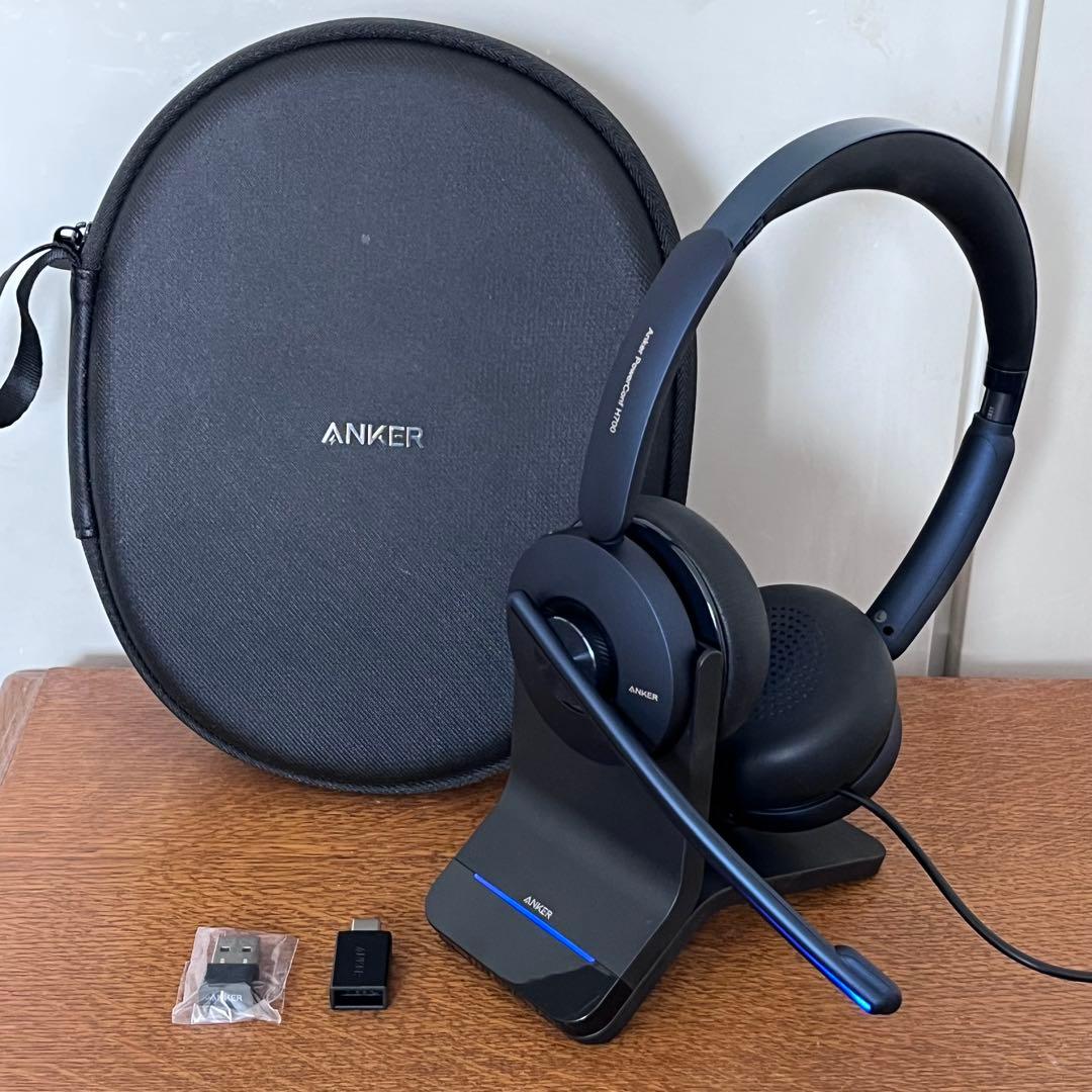 Anker PowerConf H700 ケース、スタンド付