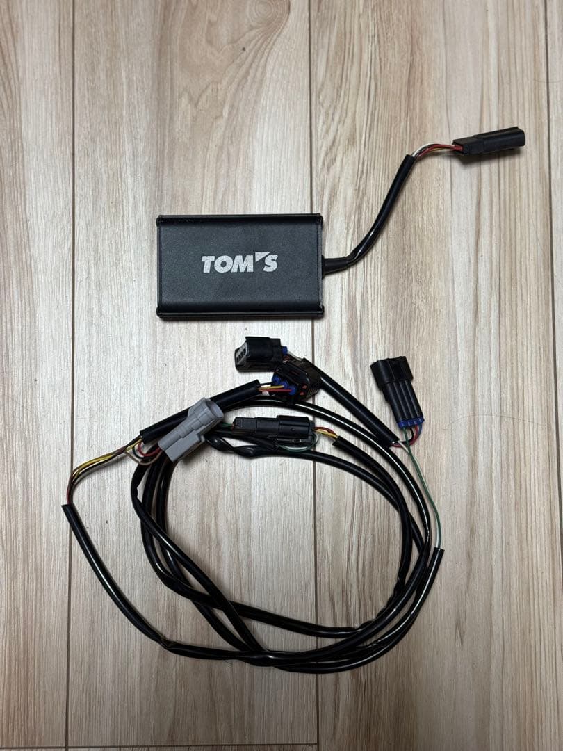 TOM’S POWER BOX