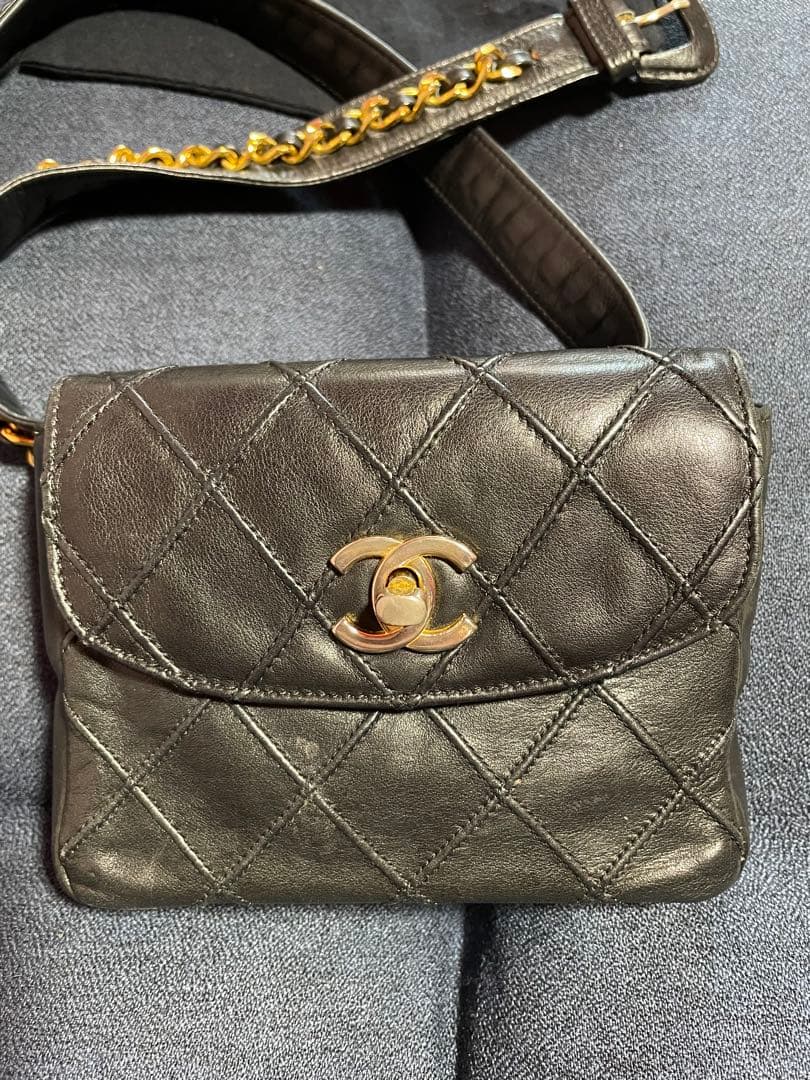 シャネルCHANEL ブラック ウエストポーチバッグ　ヴィンテージ
