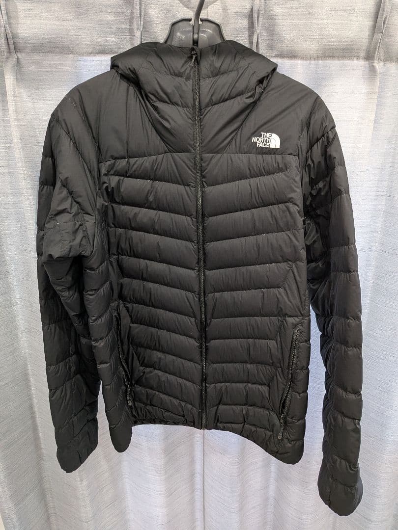【美品】ノースフェイス NY82211 ブラック サンダーフーディメンズ　XL