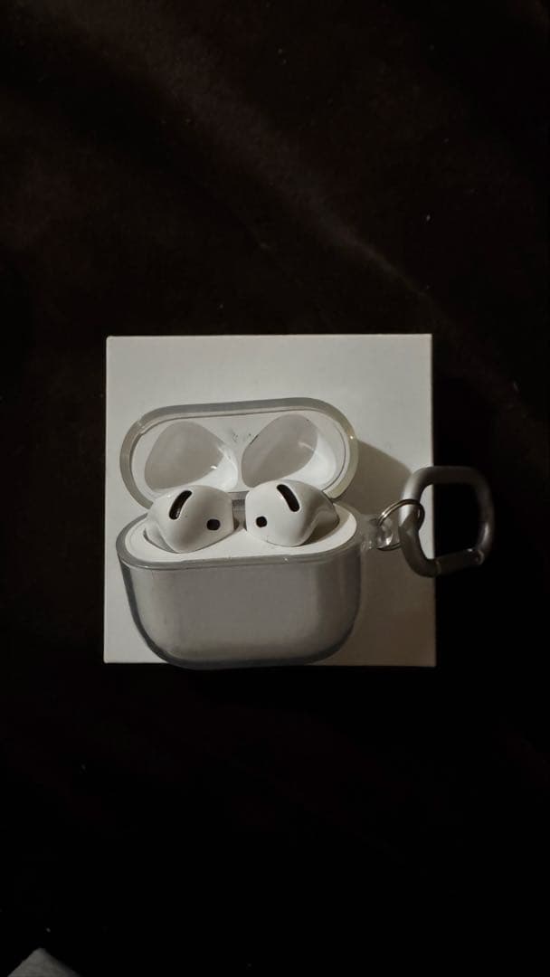 AirPods 本体 ホワイト ケース付き